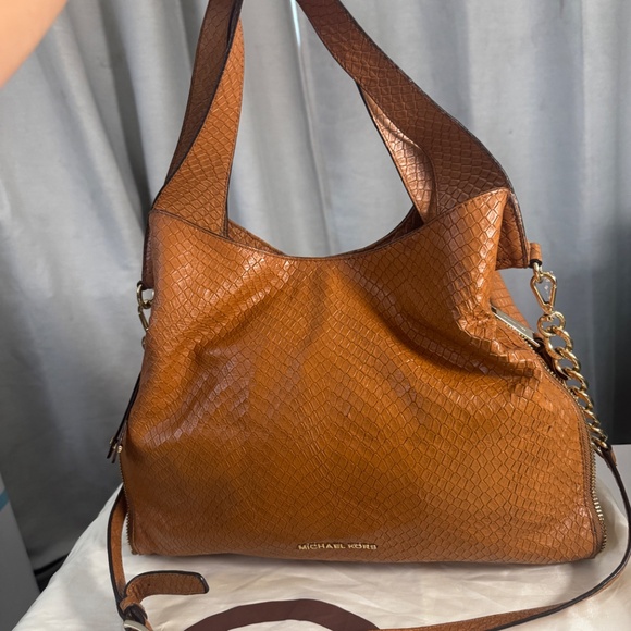 Michael Kors Jet Set Travel Tote – Brown Python Embossed Leather - Picture 2 of 14